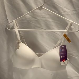 Hanes 36A white bra.